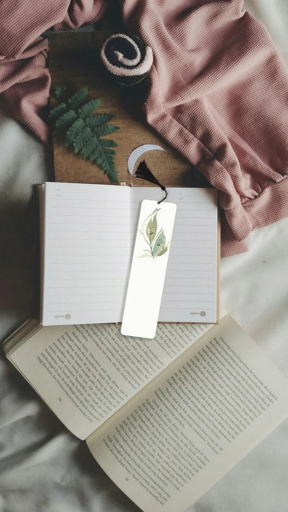 Custom Paw and/or Nose Print Graphic on Leaf Bookmark